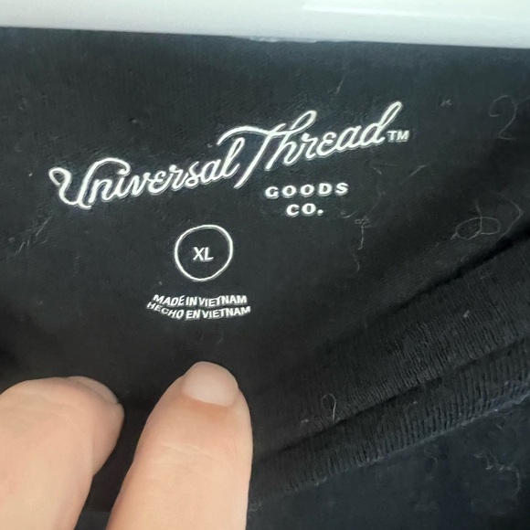 Universal Thread long sleeve tee - Picture 2 of 2